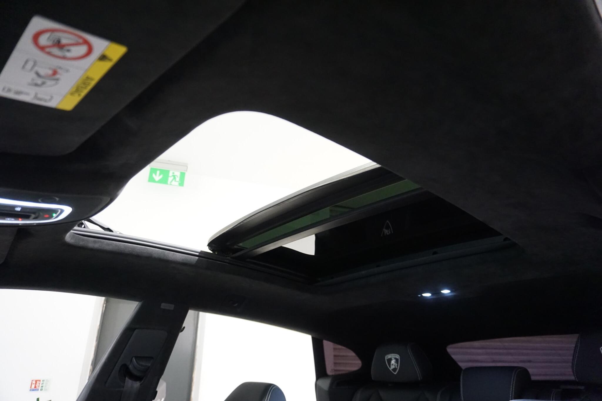 Lamborghini Urus 4.0 V8 BiTurbo SUV 5dr Petrol Auto 4WD Euro 6 (650 ps)